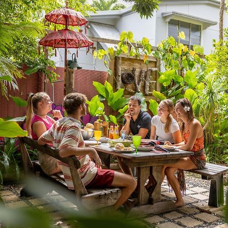 케언스 Travellers Oasis 호스텔 외부 사진